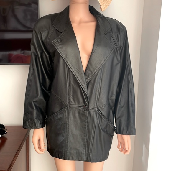 VINTAGE BLACK LEATHER ONE BUTTON SWING JACKET - Picture 1 of 9